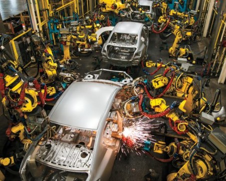 Корейски лидер от автомобилния сектор прави два завода в България