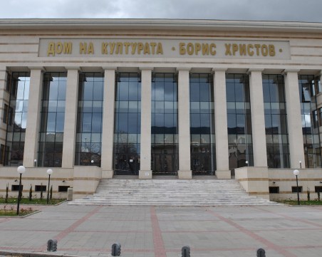 Ревност и изневяра в премиерата на комичната опера 