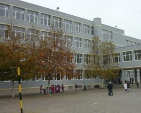 Охранител почина в пловдивско училище пред погледите на децата СНИМКА