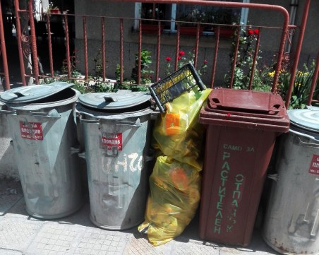 Пловдивчани от Коматево, до 8 часа утре изнесете жълтите чували пред вратите си!