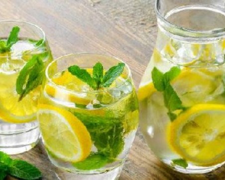 4 разбити мита за ползите от лимоновата вода