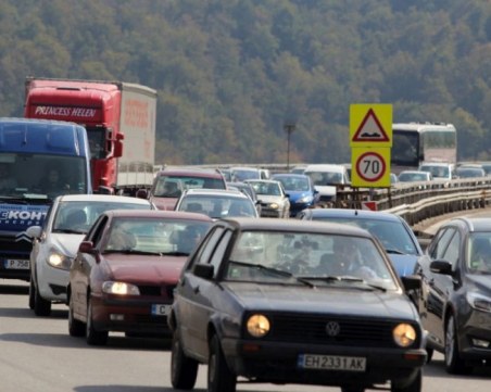 До 30% по-висок данък върху старите автомобили от догодина