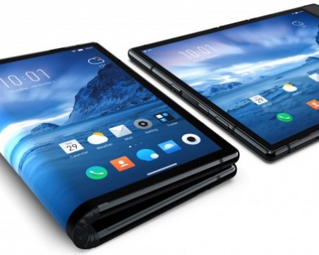 Първият сгъваем смартфон вече е факт! Много е як, но... излиза “солено“