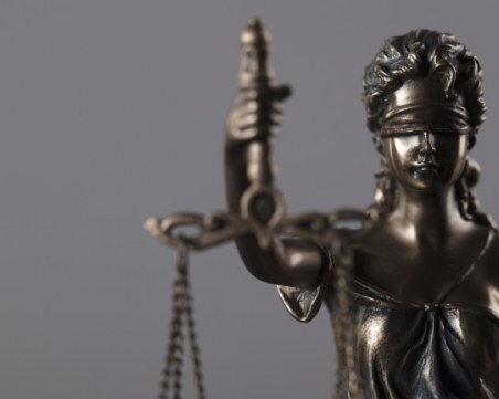 Само 12 години затвор за умишлено убийство с дървен кол