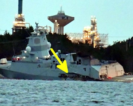 Танкер и военна фрегата се сблъскаха, има пострадали ВИДЕО