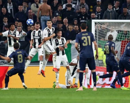 Юнайтед възкреси спомените за Ноу Камп със знаменит обрат срещу Ювентус ВИДЕО