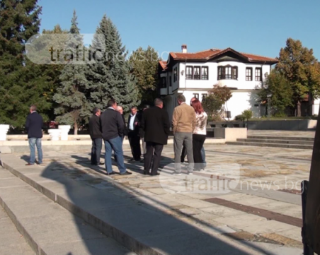 Борисов се обади на кмет от Пловдивско, минути след протеста на кметовете в Калофер ВИДЕО