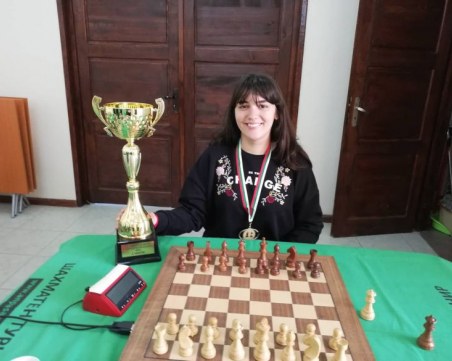 Браво! 17-годишната Вики Радева стана шампионка при жените СНИМКИ