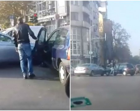 Катастрофа затруднява движението на 