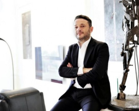 Обискират фирмите на най-богатия македонец