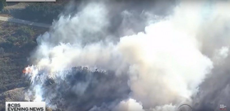 Евакуират десетки хиляди души в Калифорния заради пожари ВИДЕО