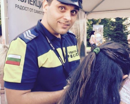 Награждават полицая, спасил дете в Пловдив