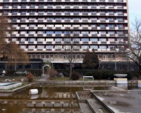 Те го търсят, той... иска да строи нова висока сграда до хотел “Рила“