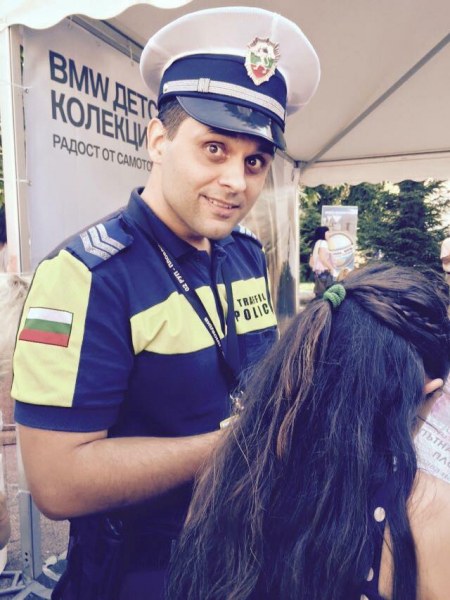 Награждават полицая, спасил дете в Пловдив