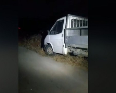 Камион се вряза в група протестиращи край Благоевград ВИДЕО