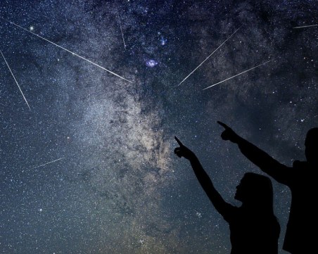 Зрелищен звездопад  украси тази нощ небето