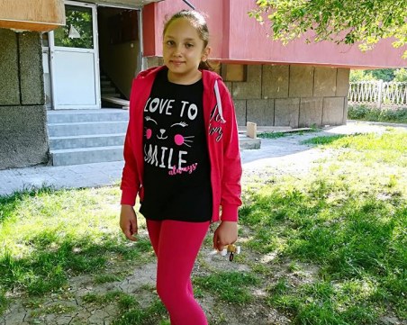 11-годишнo момиченце се нуждае от нашата помощ, за да живее