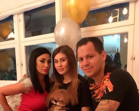 Хостеса №1 на Пловдив стана баба