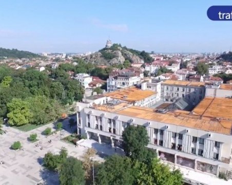 Съветниците решиха: бетонни плочки и гранит на пл. “Централен“