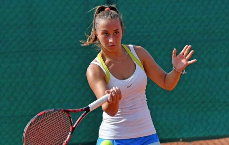 Пловдивска тенисистка даде само гейм в квалификациите в Анталия