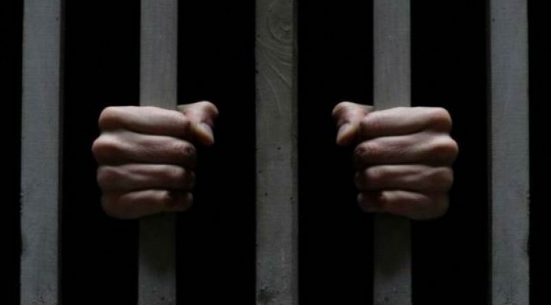 Убиецът на 11-годишно дете от Пловдивско се жалва от лоши условия в затвора