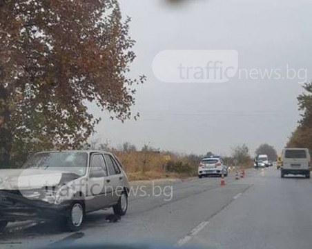 Две коли се помляха край Пазарджик СНИМКИ