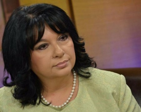 Извикаха линейка за Теменужка Петкова в Министерски съвет