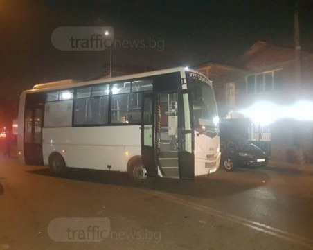 Отново! Автобус блъсна жена в Пловдив, откараха я в болница СНИМКИ