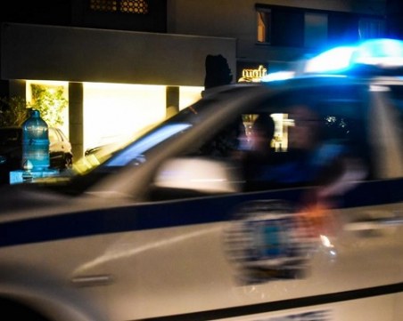 Сапьори обезвредиха бомба пред дома на гръцки прокурор в Атина