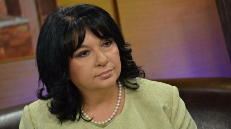 Извикаха линейка за Теменужка Петкова в Министерски съвет