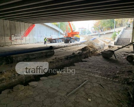 Какво се случва със “сложния“ ремонт на подлеза на “Гладстон“ в момента? СНИМКИ
