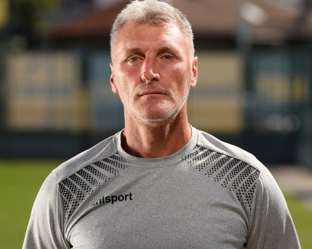 Легенда на Ботев празнува рожден днес днес