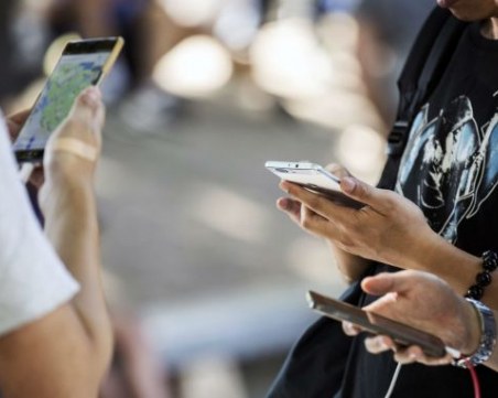 Телефонните разговори в ЕС стават още по-евтини