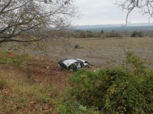 Кола се заби в дърво край Шумен, шофьорът загина