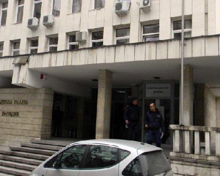 Адвокат Джостов за побоя: Грозна история, дори не познавам жената на Влахов