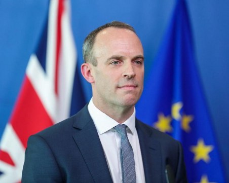 Британският министър за Брекзита хвърли оставка