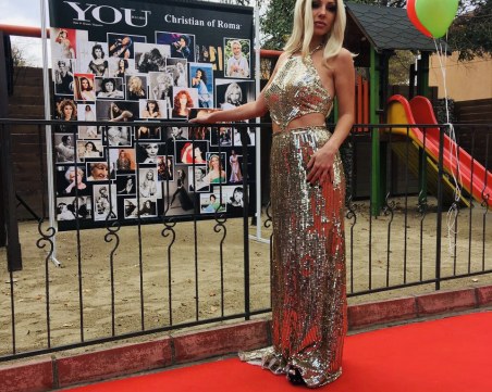 Донатела Версаче мина по червения килим на български град СНИМКИ