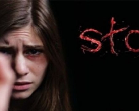 Сутеньори подмамват момичета да участват във филми и ги превръщат в проститутки в чужбина