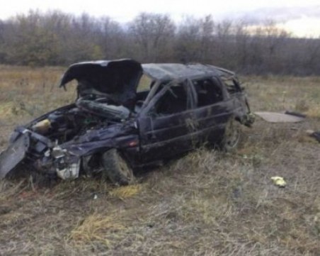 Висока скорост е в основата на тежката катастрофа с трима загинали