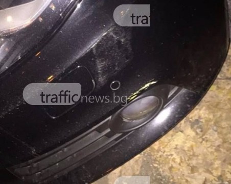 Пиян таксиджия от Пловдив забърса броня на автомобил и опита да се покрие СНИМКА
