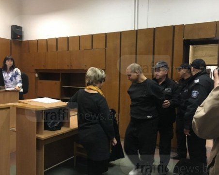 Сагата с доктора, пребил адвоката си, заприлича на турси сериал: Жена му имала връзка, но с друг юрист