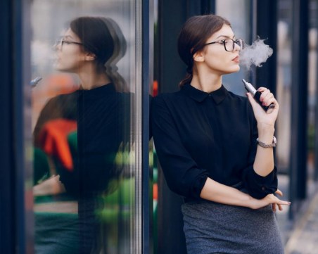 САЩ ограничава продажбата на електронни цигари