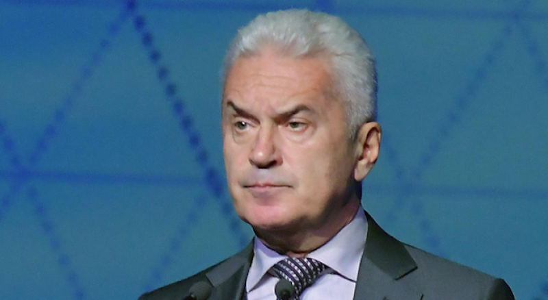 Започна се! Сидеров поиска оставката на Каракачанов