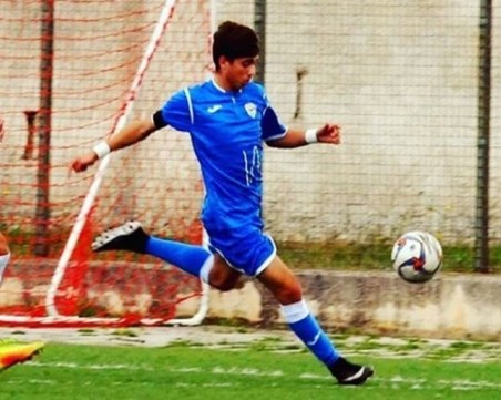 19-годишен италиански футболист бе намерен мъртъв в гараж