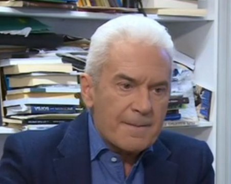 Волен Сидеров обясни защо иска оставката на Каракачанов