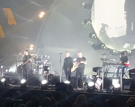 Безсмъртните хитове на Пинк Флойд оживяха в Колодрума СНИМКИ