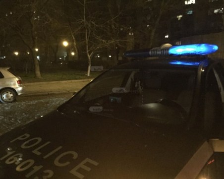 Патрулка се блъсна в кола на кръстовище, двама полицаи са пострадали