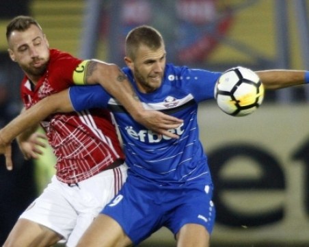 Подпалиха автомобила на наш футболист