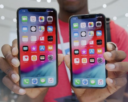 Apple намалява производството на всички iPhone модели