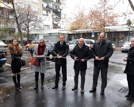Откриха нов паркинг за 18 автомобила в Кършияка СНИМКИ